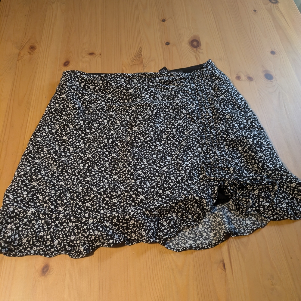 Floral Black and White Skirt